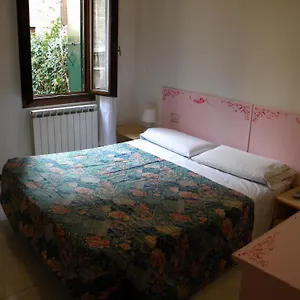 Adua 2*, Venezia Italia